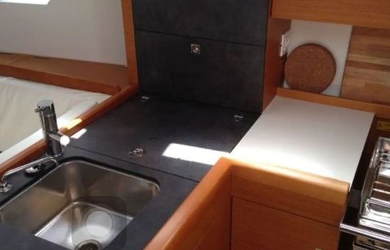 Sailboat Sun Odyssey 349 10m