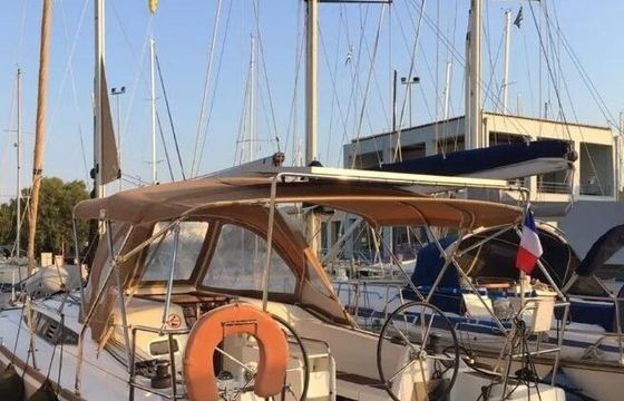 Sailboat Sun Odyssey 349 10m