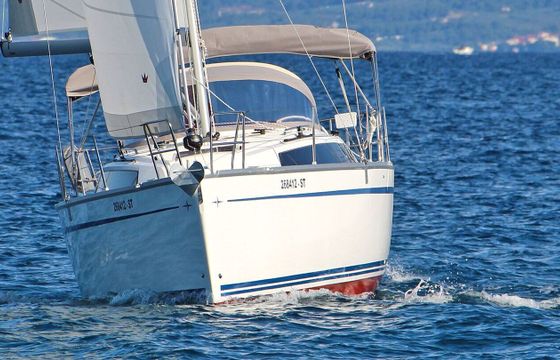 Sailboat BAVARIA 34 CRUISER 10.71m