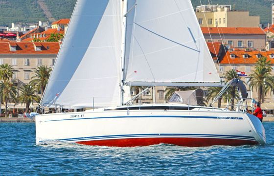 Sailboat BAVARIA 34 CRUISER 10.71m