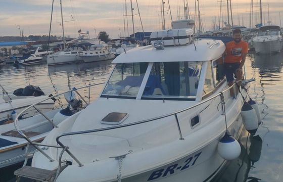 Motorboat Jeanneau Merry Fisher 705 150hp