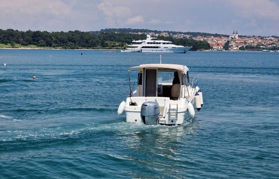 Motorboat Beneteau Antares 680 114hp