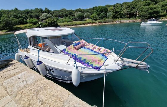 Motorboat Beneteau Antares 680 114hp