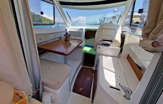 Motorboat Beneteau Antares 680 114hp