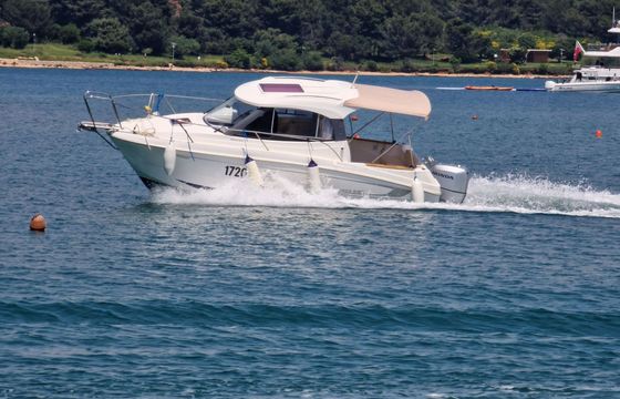 Motorboat Beneteau Antares 680 114hp