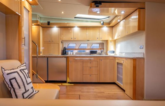 Motor yacht Sea Ray Sundancer 55 1412hp