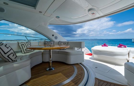 Motor yacht Sea Ray Sundancer 55 1412hp
