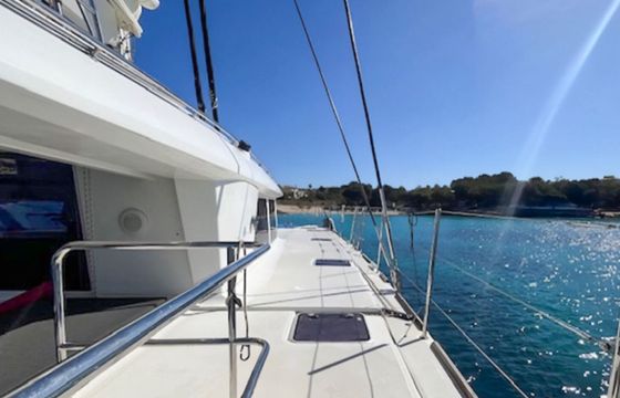 Catamaran Lagoon 560 18m