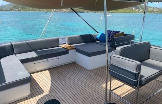 Catamaran Lagoon 560 18m