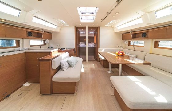 Sailboat Bénéteau Oceanis 51.1 - 5 + 1 cab. 15m