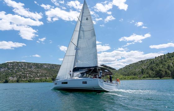 Sailboat Bénéteau Oceanis 51.1 - 5 + 1 cab. 15m