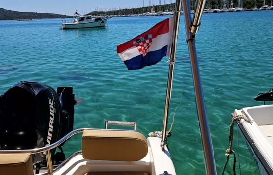 Motorboat Saver Saver 550 open