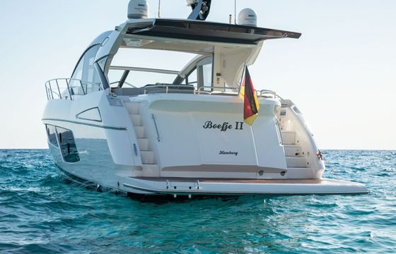 Motor yacht Sunseeker Predator 57 1800hp