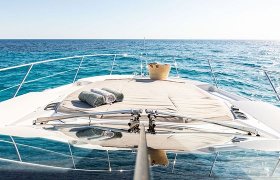Motor yacht Sunseeker Predator 57 1800hp