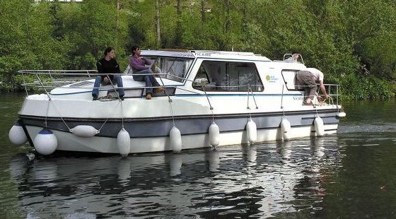 Houseboat Nicols Riviere 920