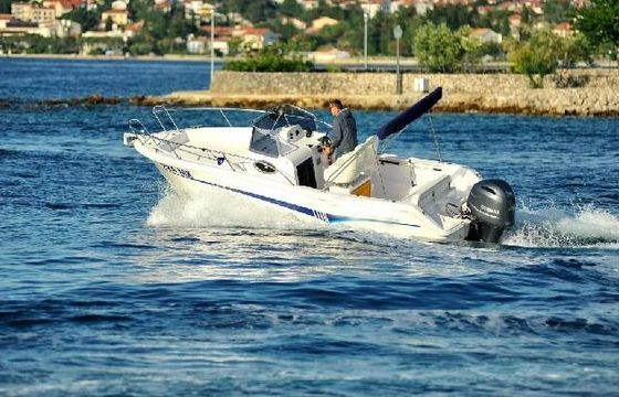 Motorboat ELAN 650 Cabin 150hp