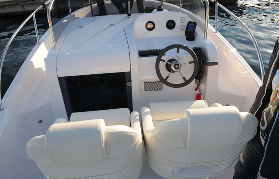 Motorboat ELAN 650 Cabin 150hp