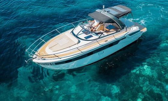 Motorboat Bavaria S29 480hp