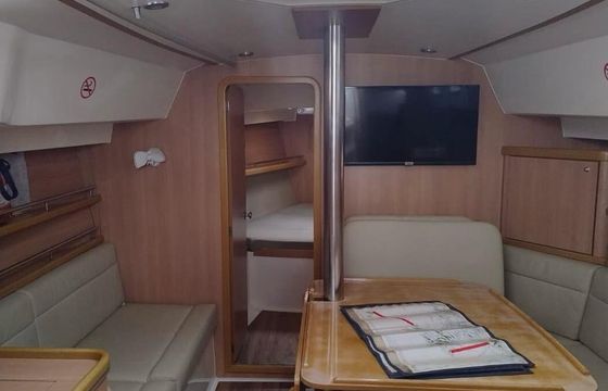 Sailboat Delta Yacht Charter 41 12.6m