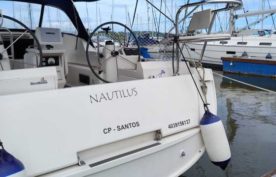 Sailboat Delta Yacht Charter 41 12.6m