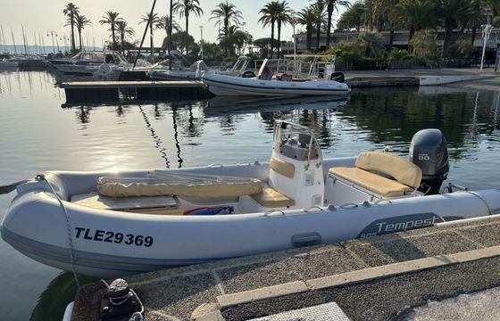 Motorboat Capelli Tempest 80hp