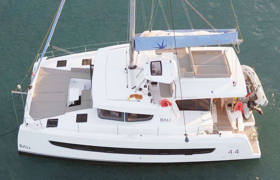 Catamaran Catana Group Bali 4.4 - 4 + 1 cab. 13.5m