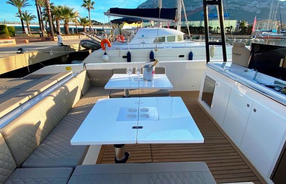 Motorboat DE ANTONIO D42 300hp