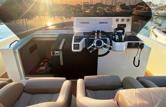 Motorboat DE ANTONIO D42 300hp
