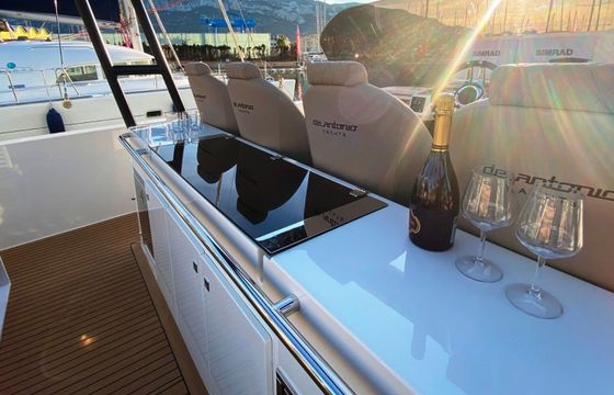Motorboat DE ANTONIO D42 300hp
