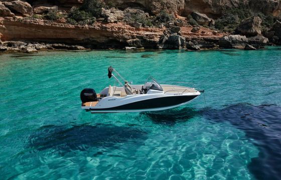 Motorboat Quicksilver Activ 605 Sundeck 150hp