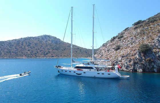 Gulet Ultra Luxury gulet with a capacity of 10 people Luxury modern gulet 35m