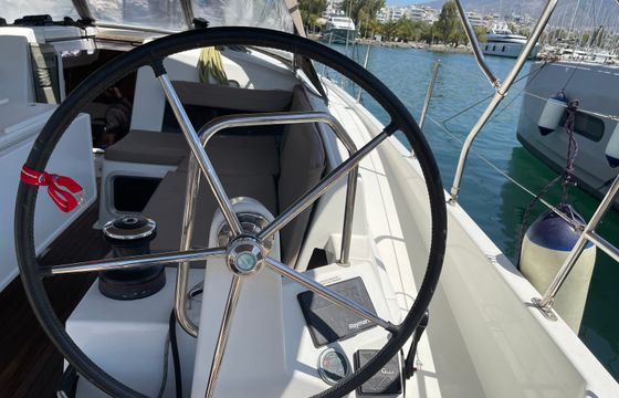 Sailboat Sun Odyssey 440 13m
