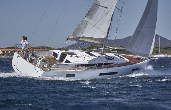 Sailboat Sun Odyssey 440 13m