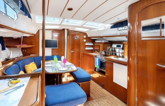 Sailboat Beneteau Oceanis Clipper 393 12m