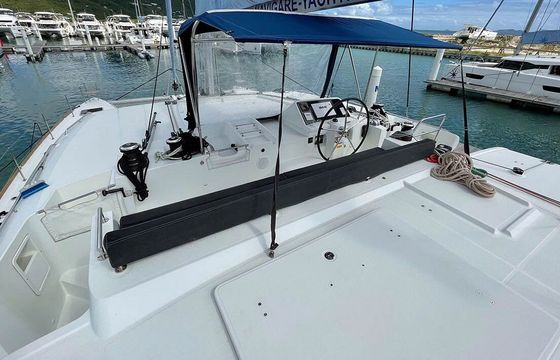 Catamaran Lagoon-Bénéteau Lagoon 450 F - 4 + 2 cab. 13.96m