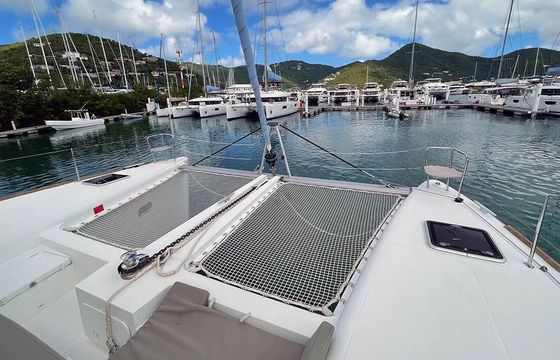 Catamaran Lagoon-Bénéteau Lagoon 450 F - 4 + 2 cab. 13.96m