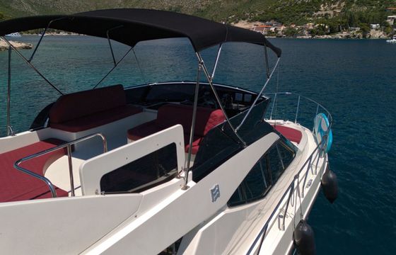 Motorboat Ferretti 43 FLY 850hp