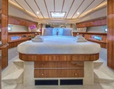 Motorboat Ferretti 43 FLY 850hp