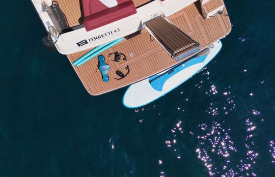Motorboat Ferretti 43 FLY 850hp