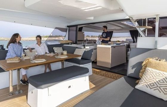 Catamaran Fountaine Pajot 51' Aura maestro 15m