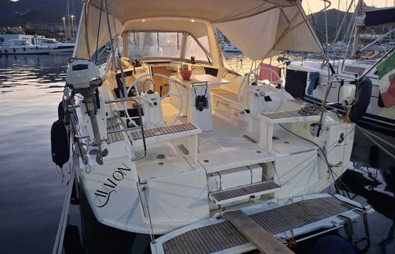 Sailboat Oceanis 38.1 11.8m