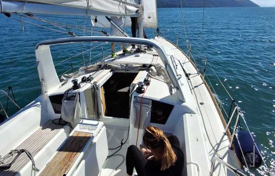 Sailboat Oceanis 38.1 11.8m