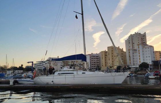 Sailboat Sigma 33 9.25m