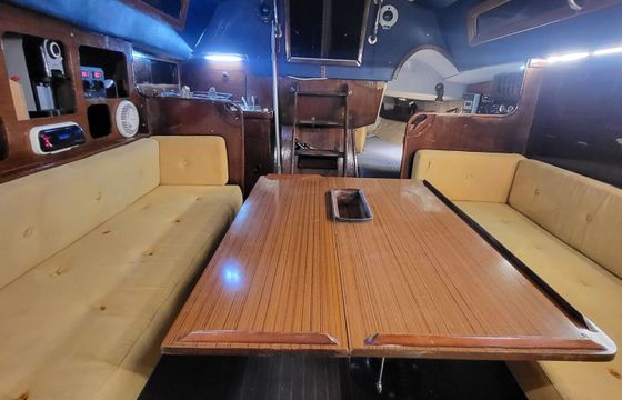 Sailboat Sigma 33 9.25m