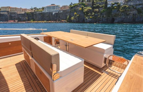 Motorboat Italyure Yachts 38 740hp