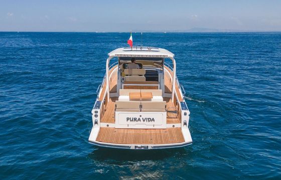 Motorboat Italyure Yachts 38 740hp