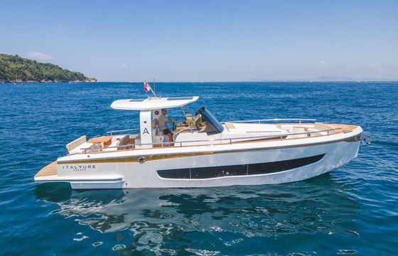 Motorboat Italyure Yachts 38 740hp