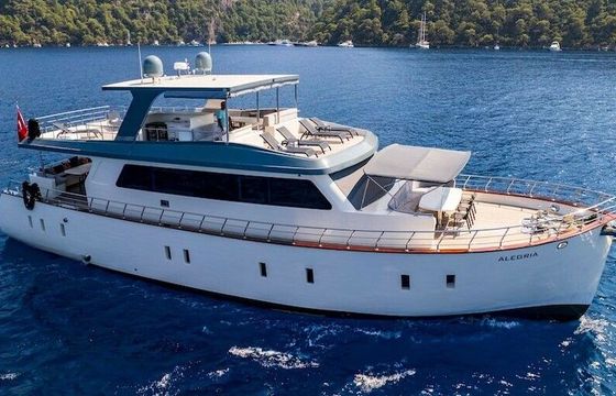 Motor yacht Luxury Trawler Rental in Gocek 2024 400hp