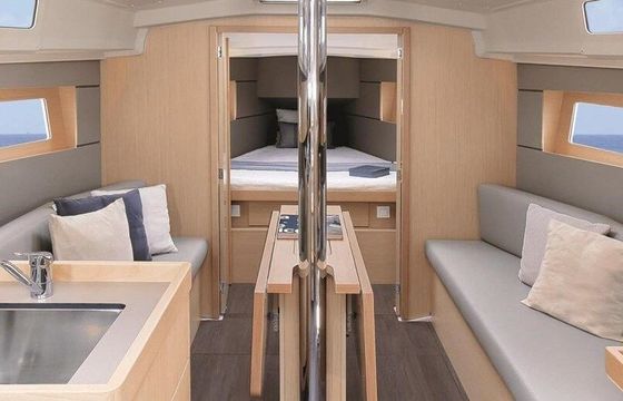 Sailboat BENETEAU Oceanis Exclusive 35.1 10.45m