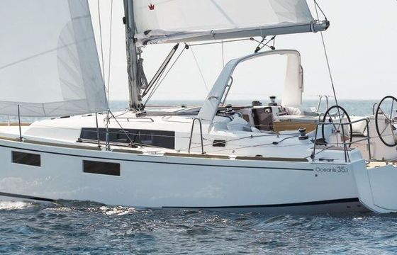 Sailboat BENETEAU Oceanis Exclusive 35.1 10.45m